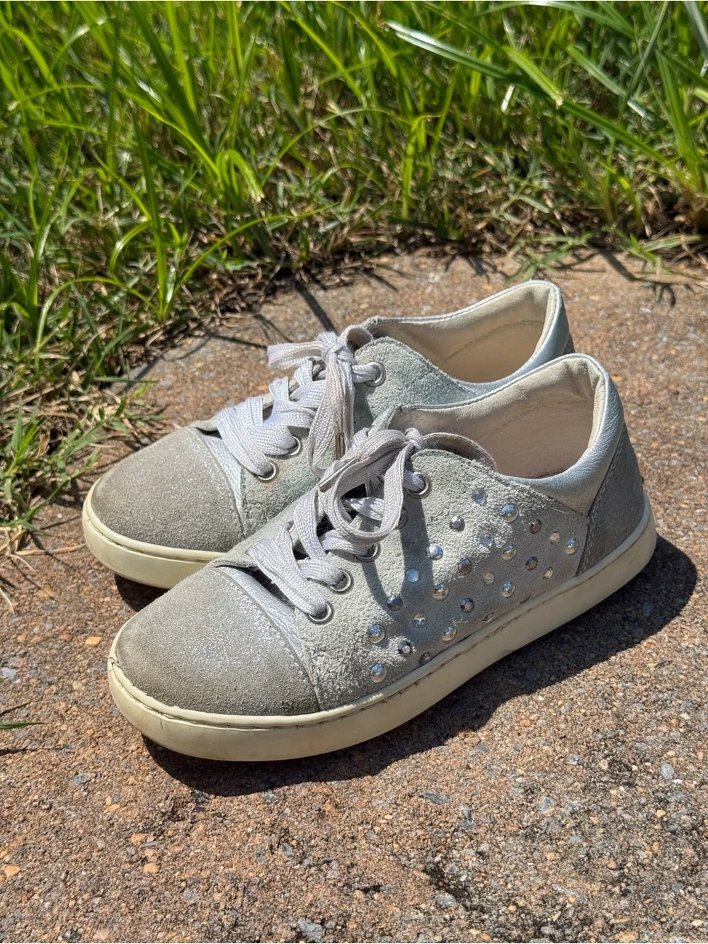 Monnalisa Girls Silver Suede & Leather Rhinestone Low-Top Sneakers - Size EU 29